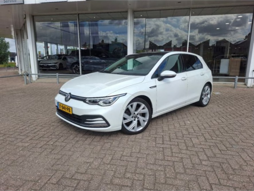 Volkswagen Golf 8 1.5 eTSI 150 ch DSG